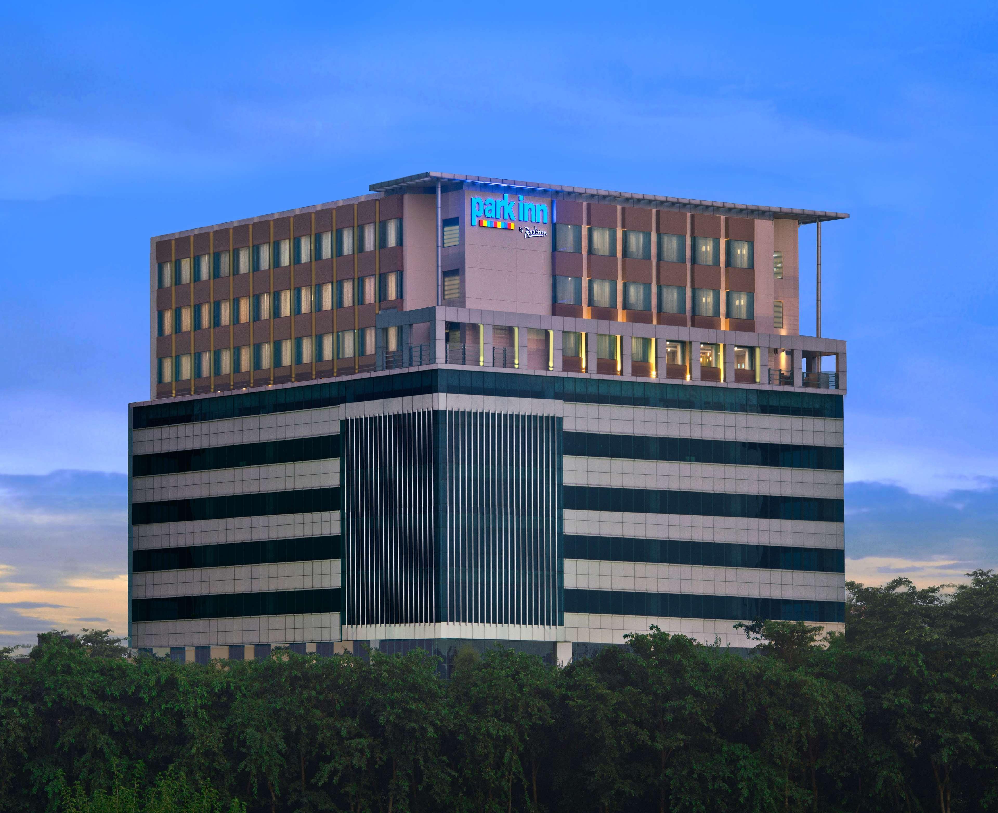 Park Inn By Radisson Amritsar Airport Buitenkant foto